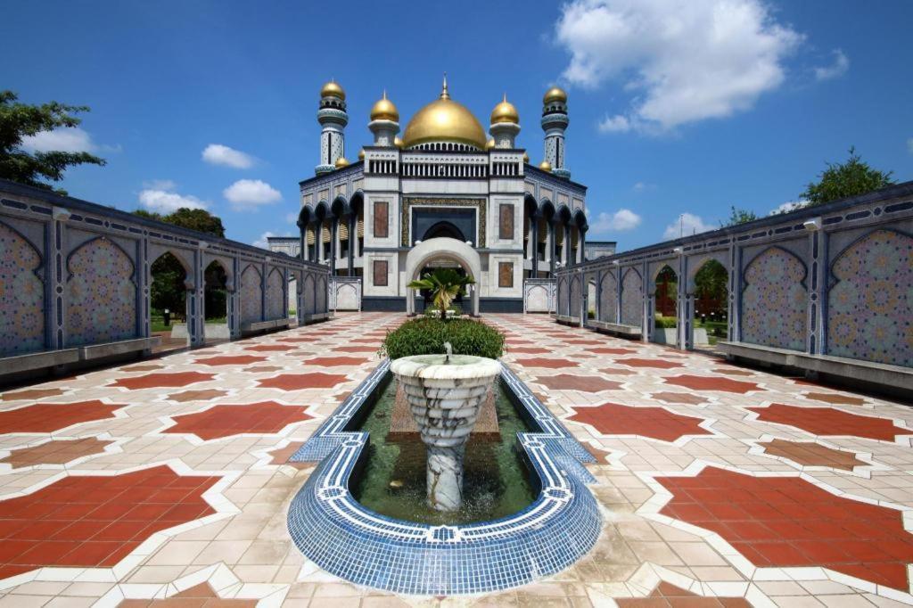 Grand City Hotel Bandar Seri Begavan Dış mekan fotoğraf