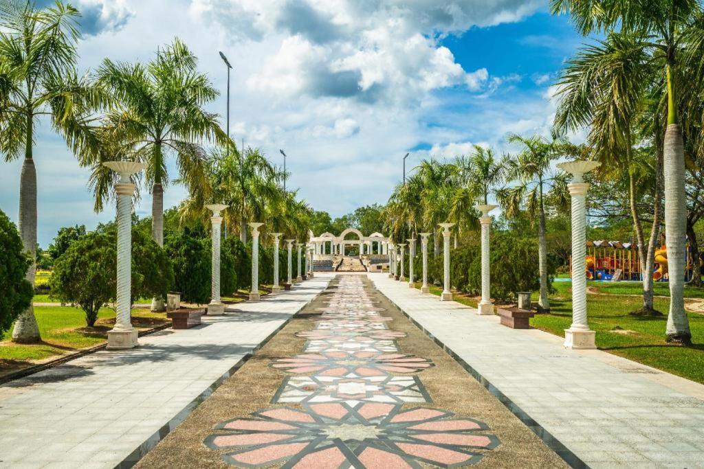 Grand City Hotel Bandar Seri Begavan Dış mekan fotoğraf