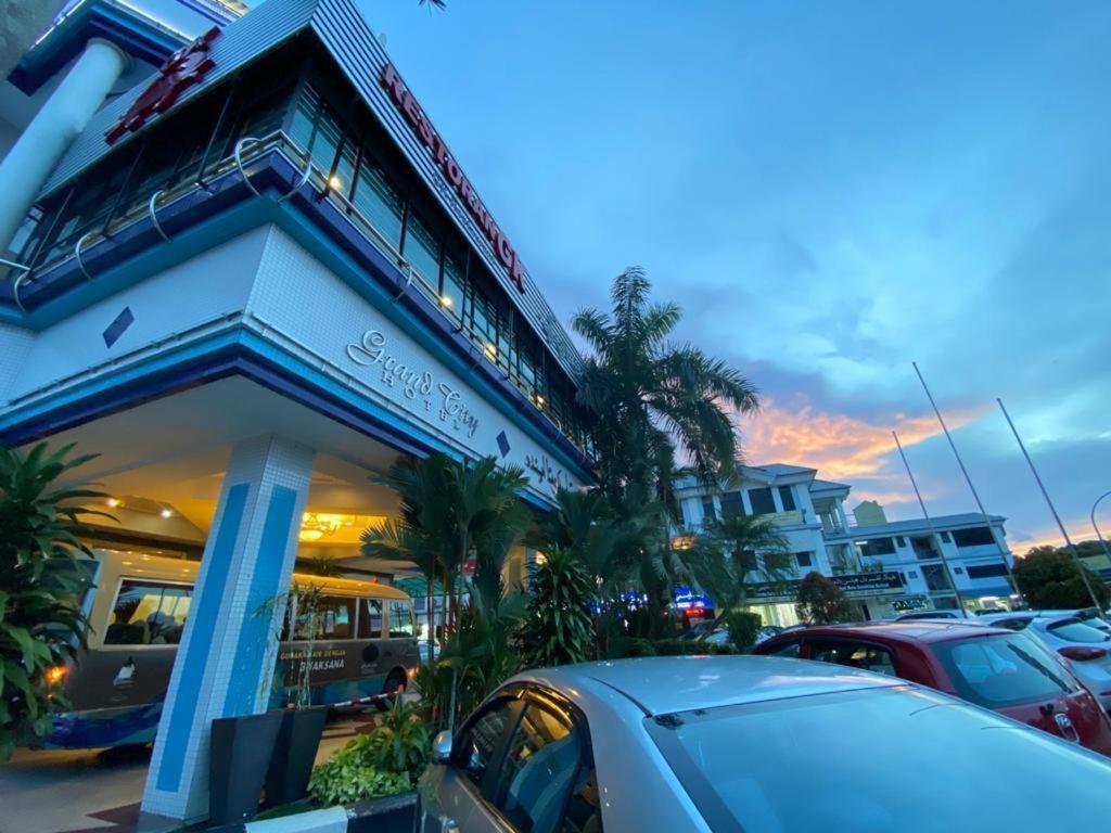 Grand City Hotel Bandar Seri Begavan Dış mekan fotoğraf